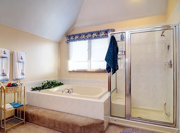 2nd image of 3208 Ashbury Dr