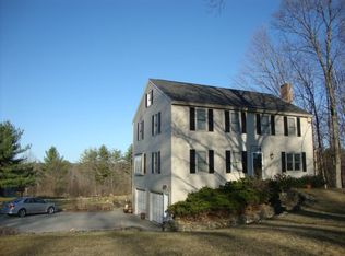2 Robin Ln, East Kingston, NH 03827