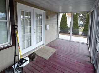 702 1st St, Menasha, WI 54952