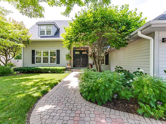 2nd image of 304 Southgate Dr