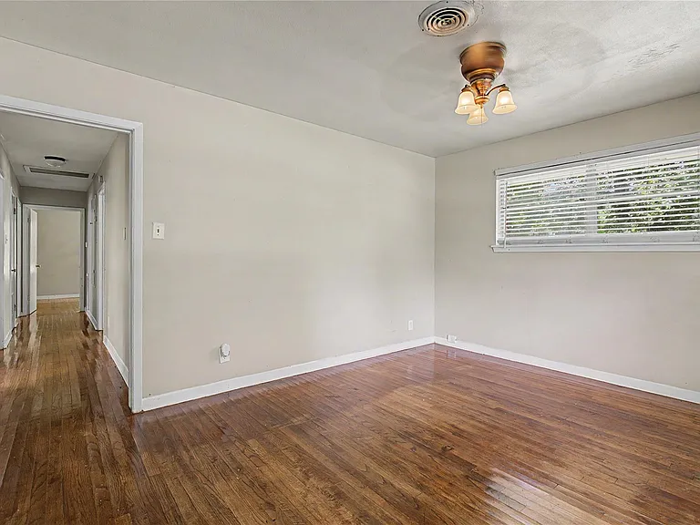 802 Cline St — Photo 5