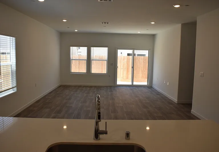 4481 N San Miguel Ave — Photo 14