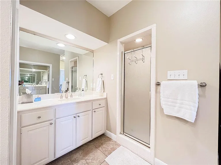 1911 Clubhouse Hill Dr #20 — Photo 18