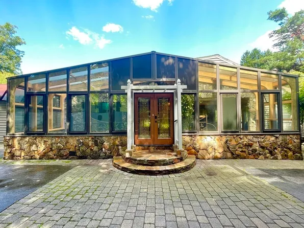 126 Brattle St, Holden, MA 01520