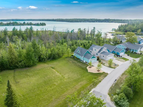 Blueberry Ln Unit 21, Kewadin, MI 49648