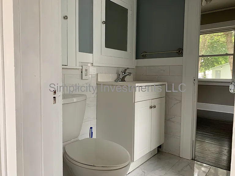229 18th St NW — Photo 10
