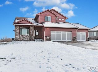 4001 W Trailview Cir, Sioux Falls, SD 57108