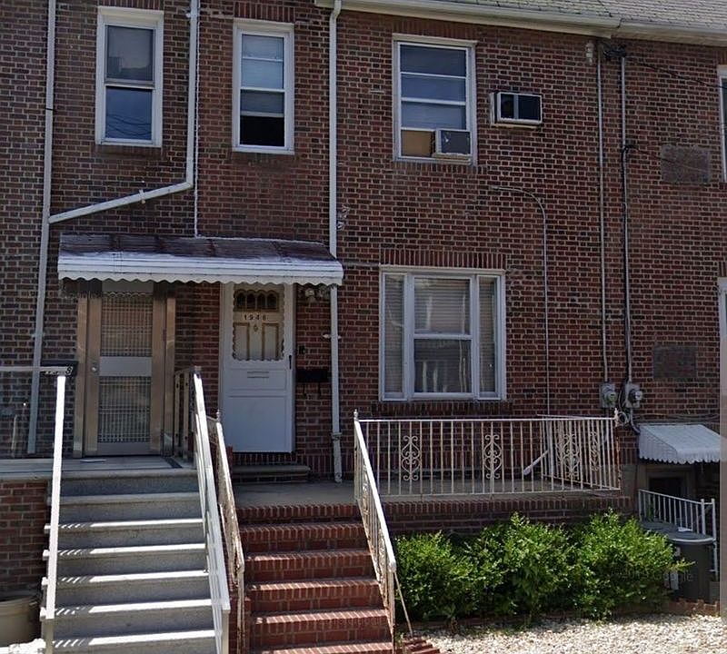 1st image of 1946 E 27th St