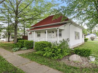 329 E Cherry St, Moweaqua, IL