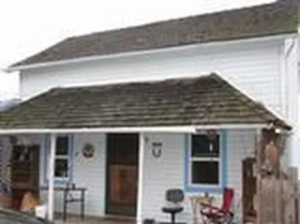 322 W 4th St, Omak, WA 98841