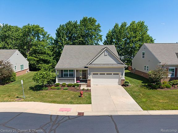 2nd image of 1086 Paddock Dr