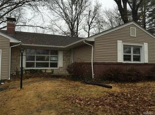 323 Dobbin Rd, Saint Louis, MO 63119