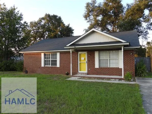 81 Crosby Dr, Hinesville, GA 31313