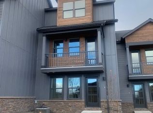 20557 Gloucester Ln, Bend, OR 97701