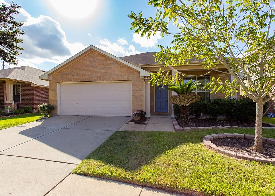 1st image of 3811 Parade Ct