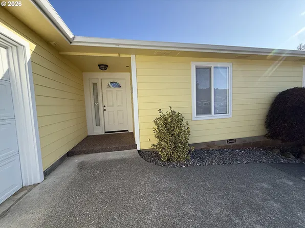 16465 Stitt Ln, Brookings, OR 97415