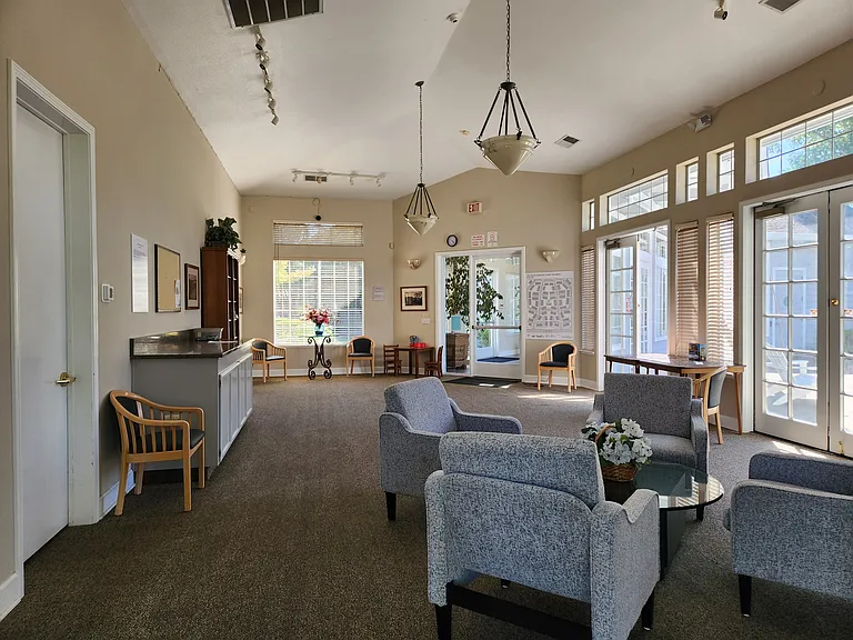 539 Torrey Pine Ln — Photo 34