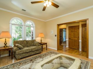 5121 Forest Garden Ln, Raleigh, NC 27606