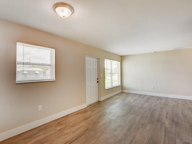 9188 Birmingham Dr — Photo 6