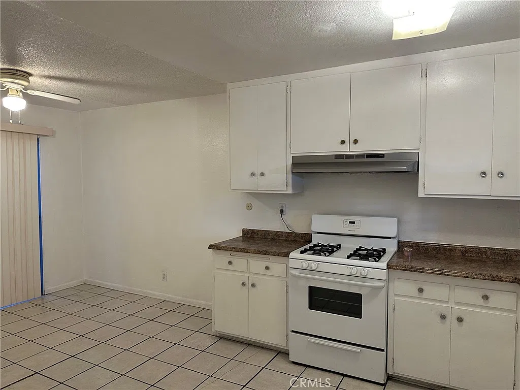 2 bed, 921 sqft, $2,680 — Photo 4