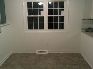 1074 Indian Valley Dr, Burlington, NC 27217