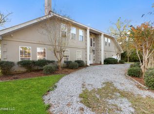 255 Pine Ridge Dr, Waveland, MS 39576