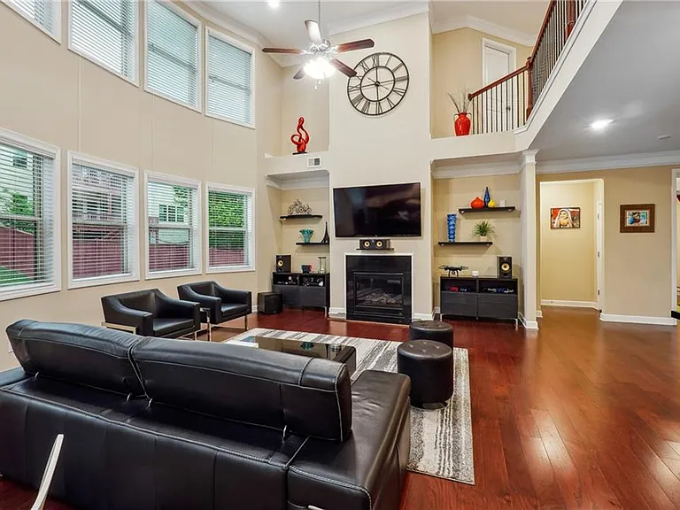 4305 Holton Ave — Photo 6