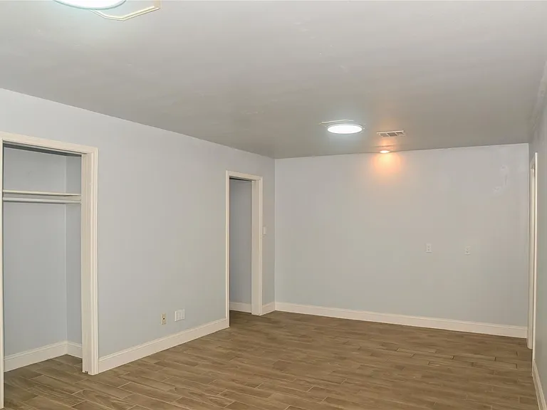 5254 N Braeswood Blvd — Photo 42