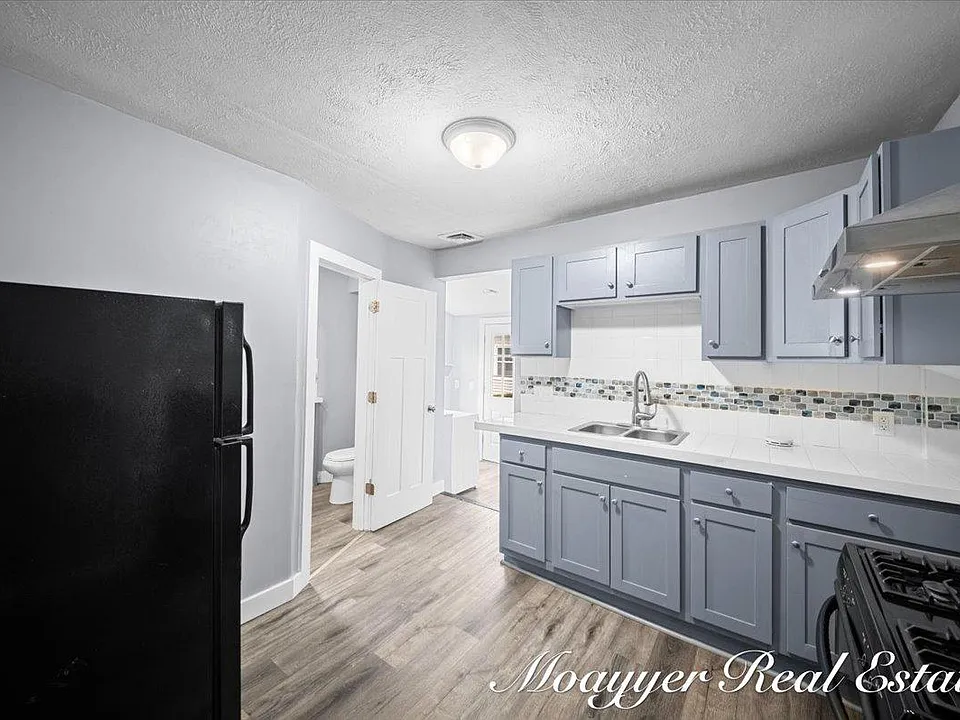 Unit Photo