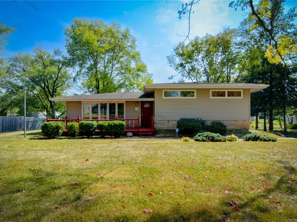 345 North Dr, Mt Zion, IL 62549