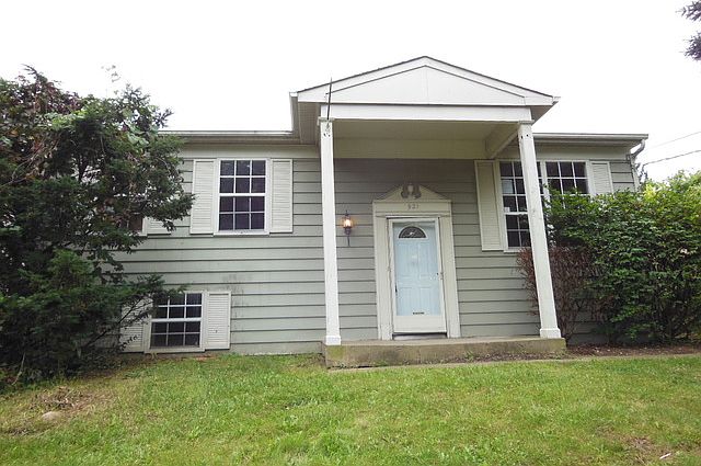 1st image of 921 Southmoor Ln