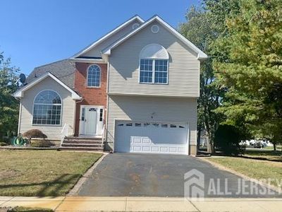 38 New St, Monroe Township, NJ, 08831