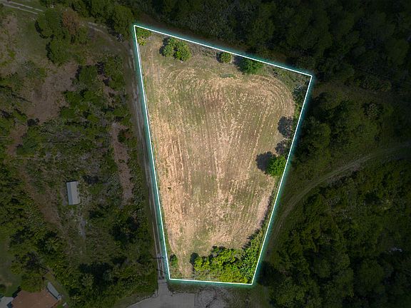 3rd image of 4123 Hidden Lakes Dr