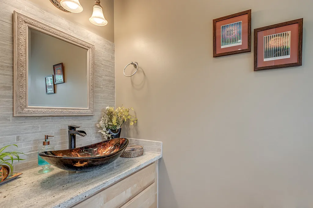 1 bed, 450 sqft, $2,100 — Photo 2
