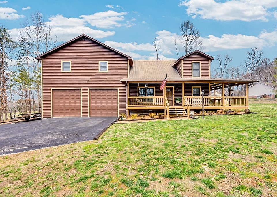 1st image of 465 Hickory Ln