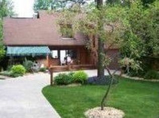 6752 Crystal Beach Rd NW, Rapid City, MI 49676