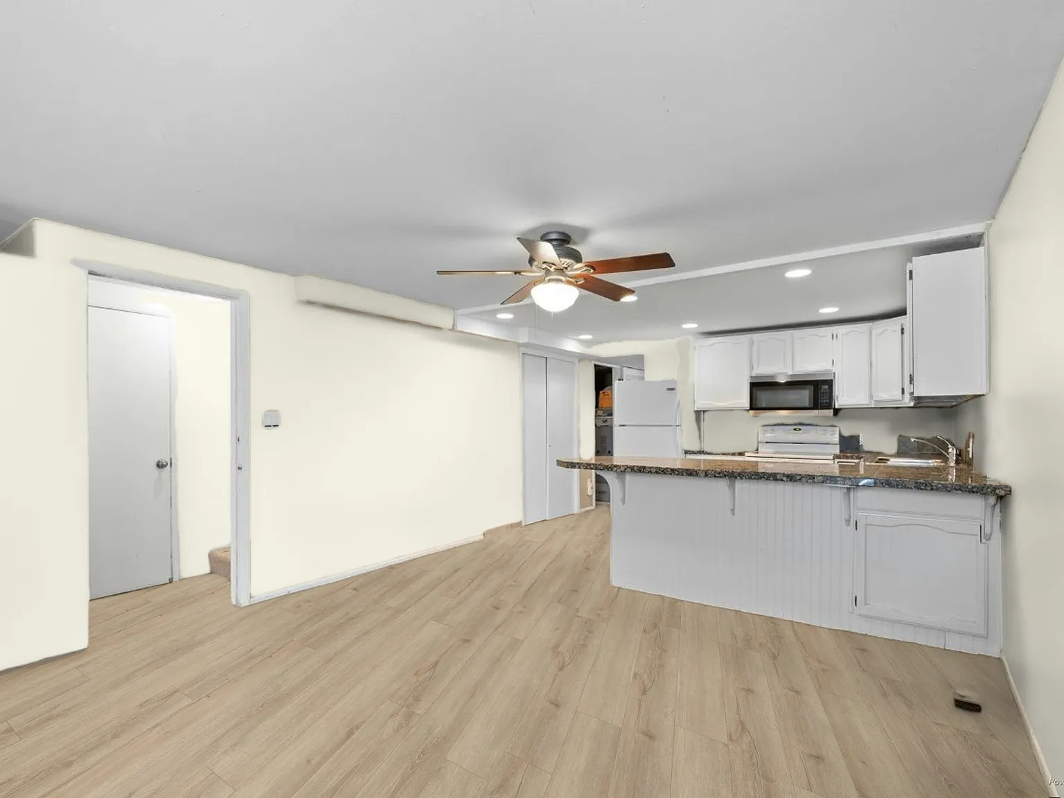 2 bed, 1200 sqft, $1,950 — Photo 4