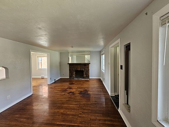 2nd image of 2910 Willett Rd