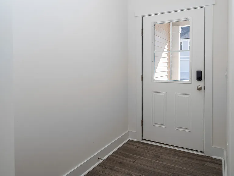 6808 Doddridge Ln — Photo 17