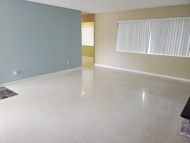 3331 NE Skyline Dr — Photo 7