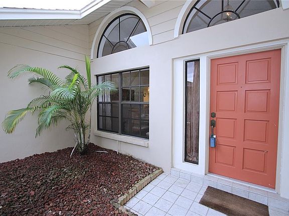 2nd image of 3280 Glenridge Ct