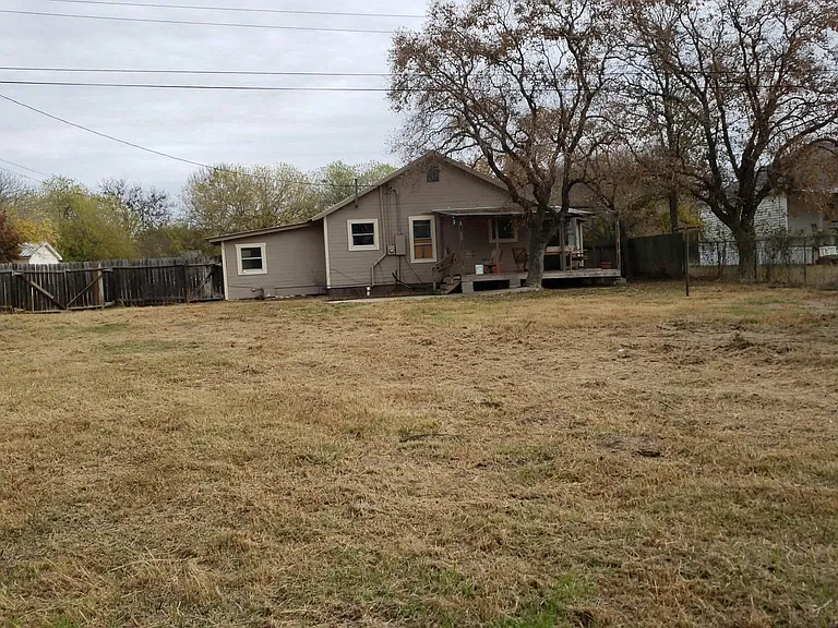 504 Brookman S — Photo 5