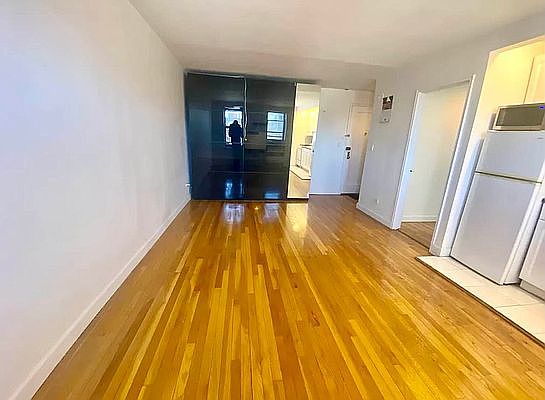 4th image of 65-30 108th St #55C