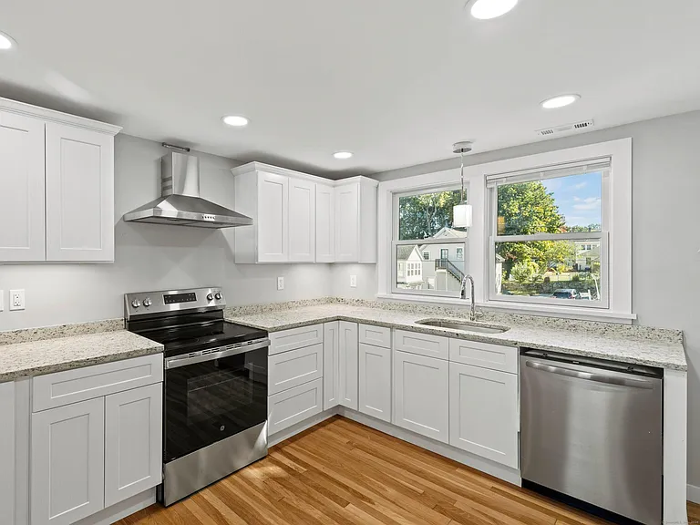 16 School St #2 — Photo 11