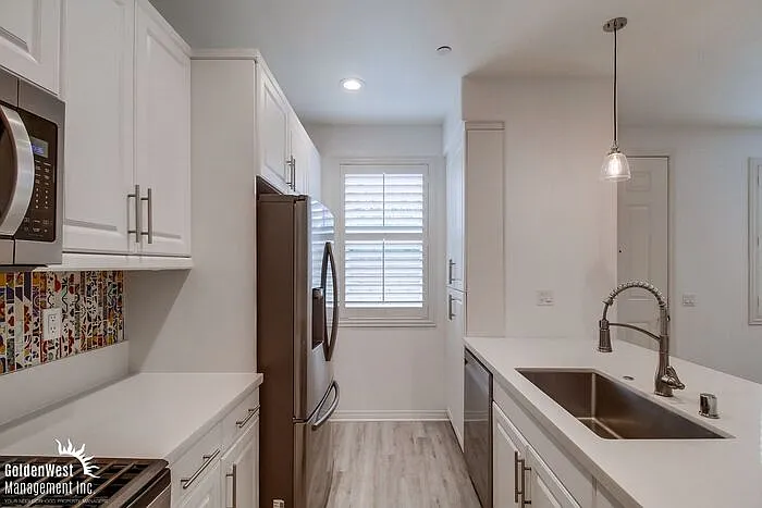 3 bed, 2.5 bath, 1544 sqft, $3,895 — Photo 4