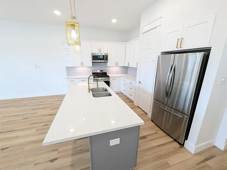 4913 Fisk St — Photo 5