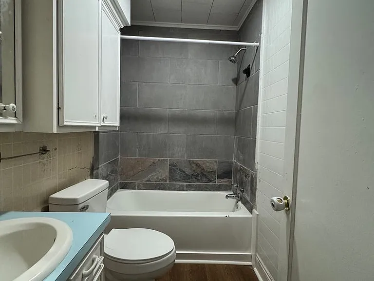 3605 Center St — Photo 8