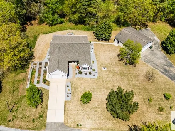 100 Riverwood Dr, Buchanan, TN 38222