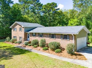 3201 Bomar Rd, Douglasville, GA 30135