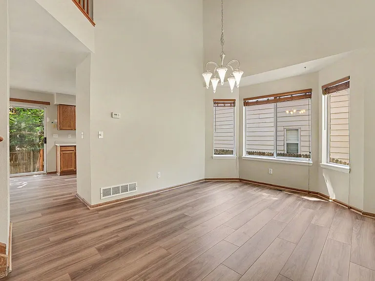 11742 Gray St — Photo 6